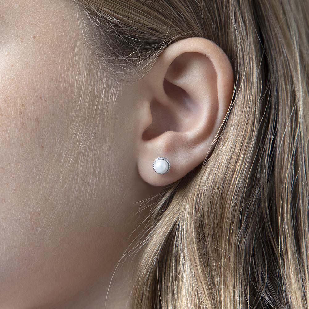 Sophisticated Pearl Girl Earrings